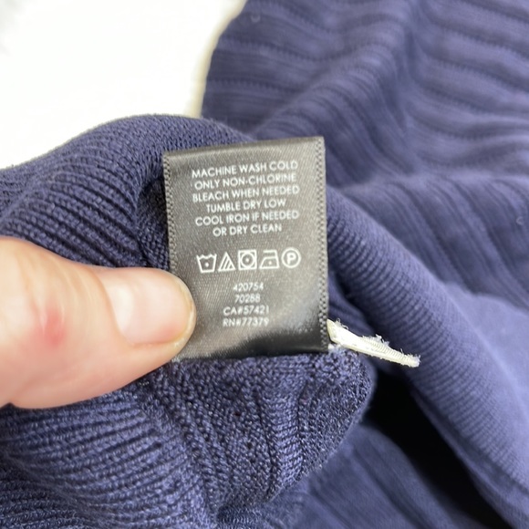 Ann Taylor Scalloped Trim Silk Blend Navy Sweater Size Medium - Picture 5 of 11